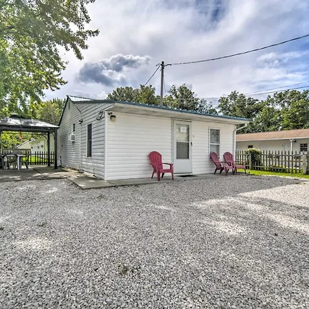 Geneva-On-The-Lake Cottage With Patio Walk To Shore Exterior photo