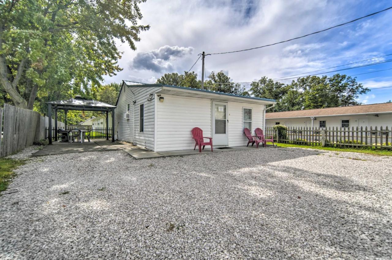 Holiday home With Patio Walk To Shore
