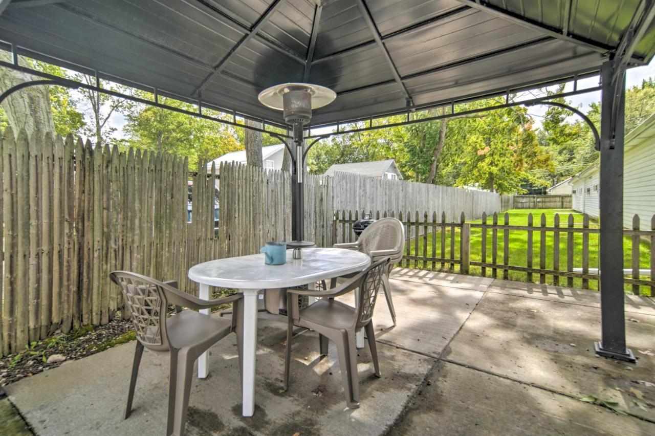 Holiday home With Patio Walk To Shore *